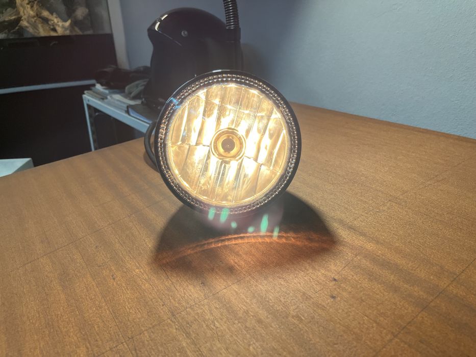 Farol HALO - Café racer, Bobber, Chopper 146mm ø - Novo