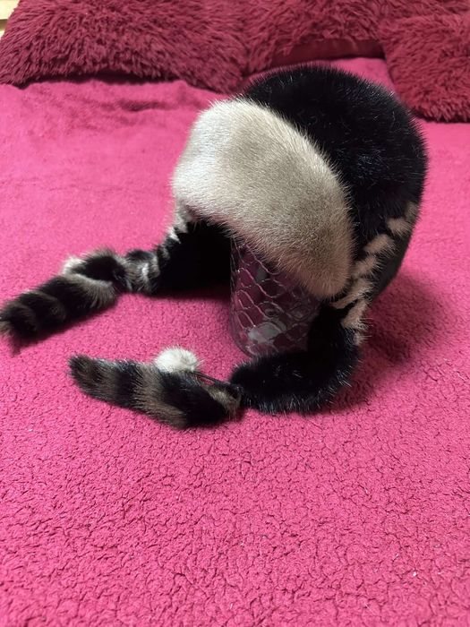 Продам норкову шапку