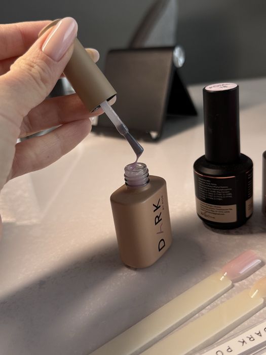 Кольорові бази та кольорові топи гель лак