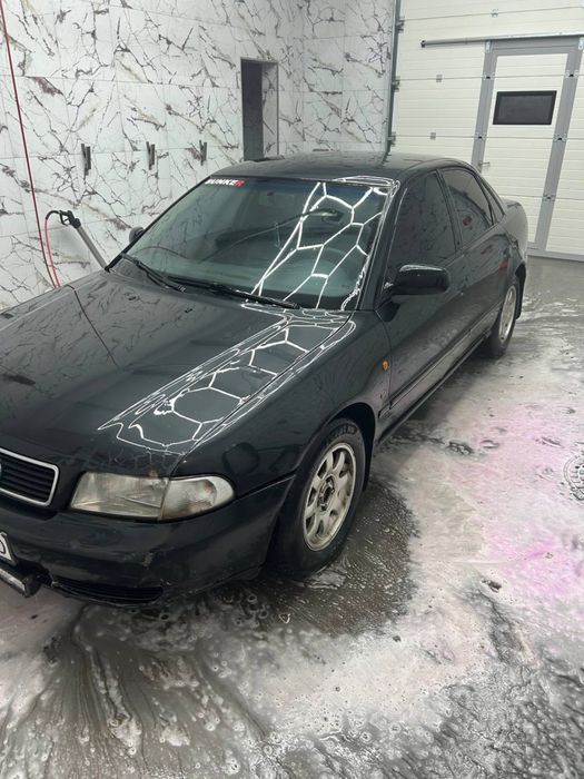 Audi a4 b5 1.8 бензин