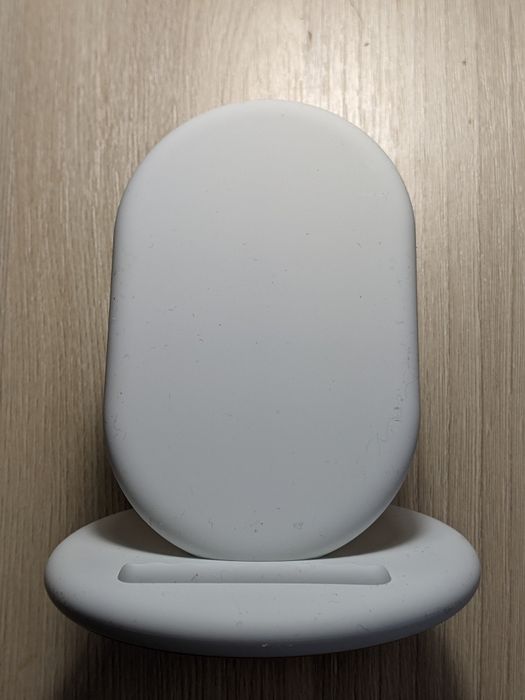 Беспроводная зарядка Google Pixel Stand 
Комплект