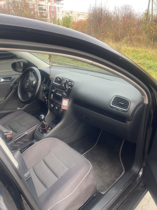 Авто Фольцваген Гольф 6