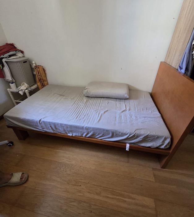 cama em cerejeira
