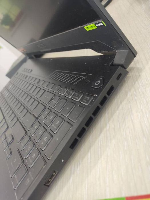 Ноутбук ASUS FX507ZV4