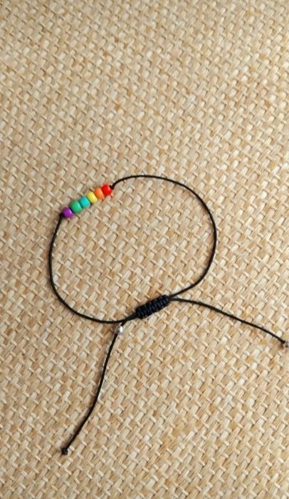 Minimalistyczna bransoletka.