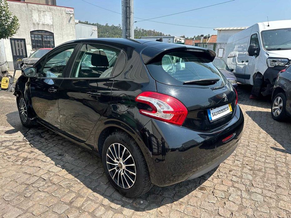 PEUGEOT 208 1.6 Hdi Diesel