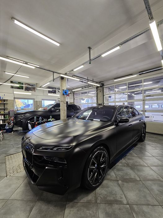 Zabezpiecz swój nowy samochód - folie PPF najlepszą ochroną lakieru