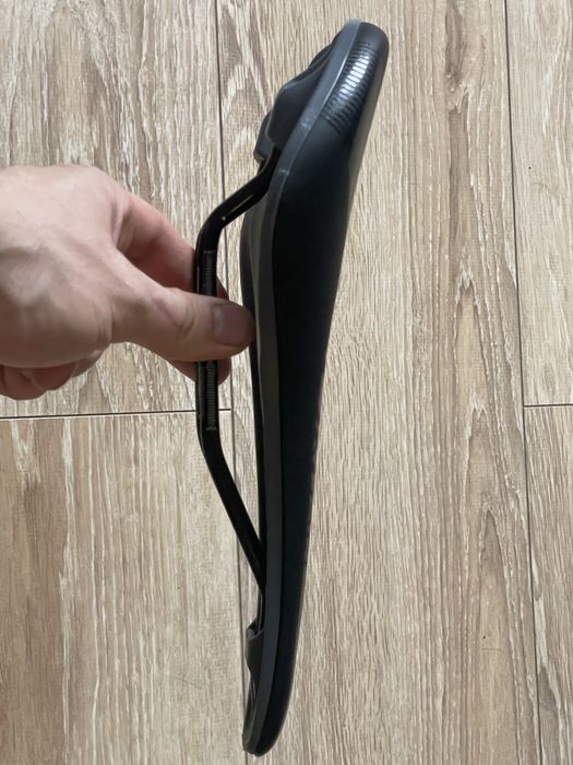części rowerowe : siodełko giant i błotnik rowerowy dashblade