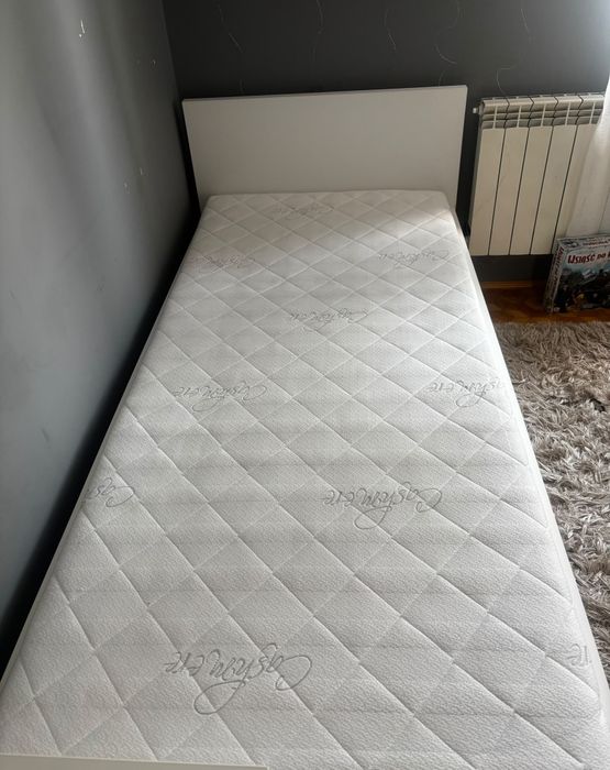 Sprzedam biurko , łóżko młodzieżowe