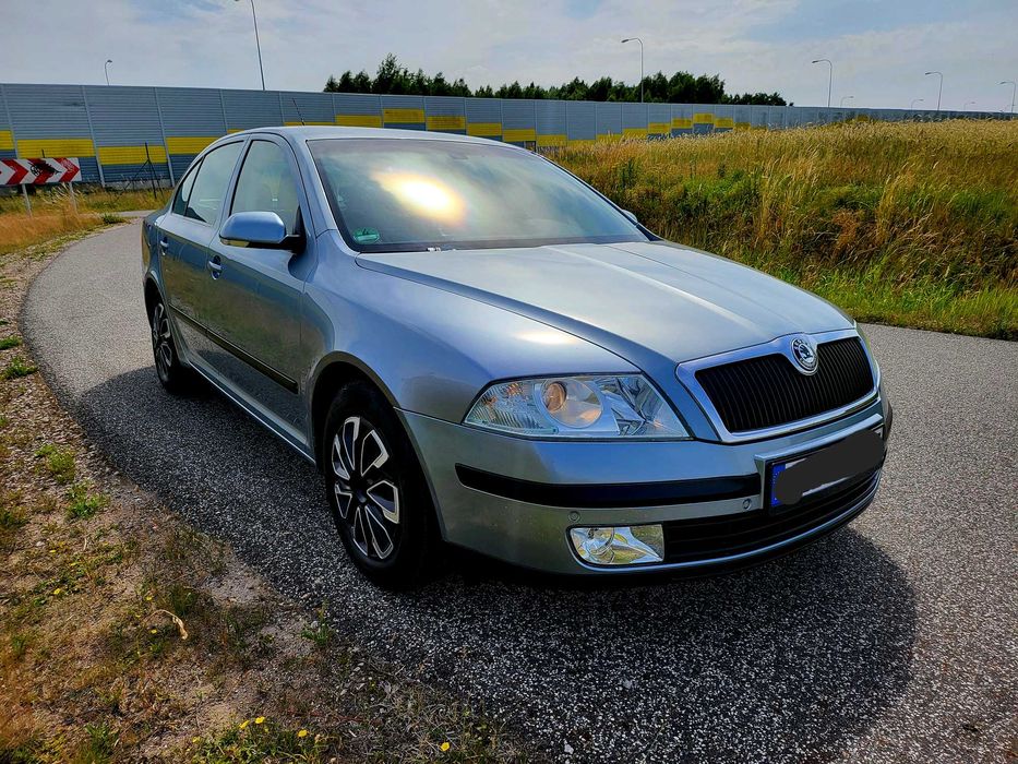SKODA OCTAVIA TOUR HB 1.6B klimatronic czuj.park grz.fotele SUPER STAN ...