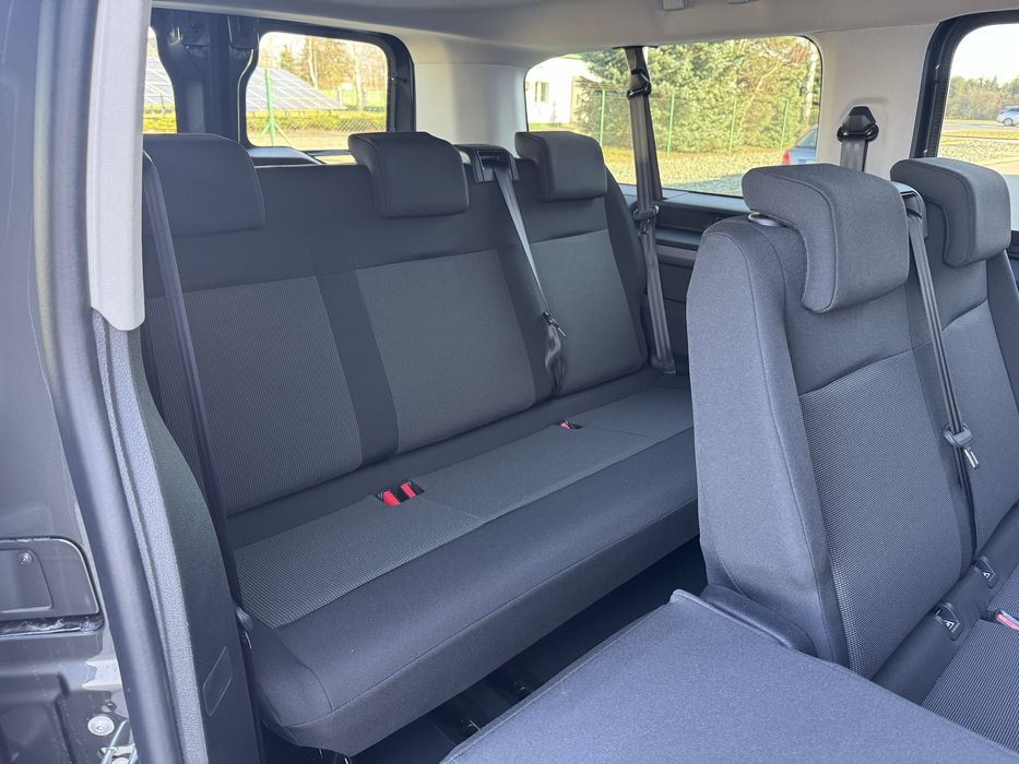 Wynajem busa, bus 9 osobowy, Wypożyczalnia