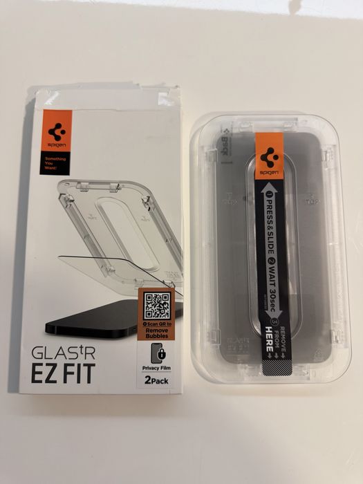 Pelicula Spigen Privacidade - iPhone 15 Plus - Nova