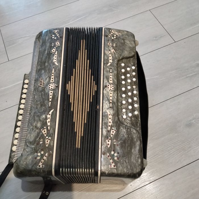 Продам баян беларусь