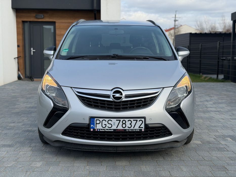 Opel Zafira Opel Zafira 1.6 CDTI • 2015 rok • Stan bardzo dobry • Nawigacja