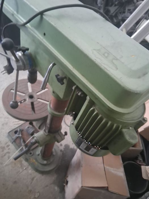Maquina corte de ferro, aparelho soldar mig,Maquina de furar de coluna