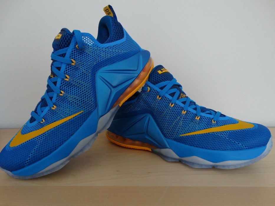 Кросівки LeBron 12 Low entourage