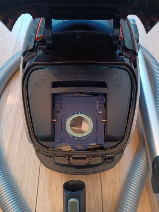 // Odkurzacz workowy Electrolux Ultrasilencer