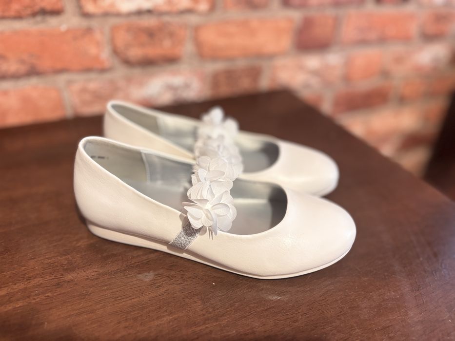 Nowe buty komunijne