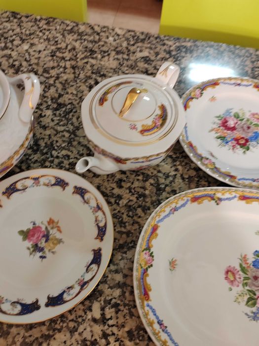 Conjunto de porcelana