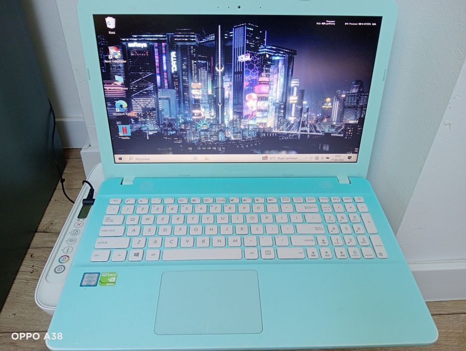 Laptop Asus na sprzedaż