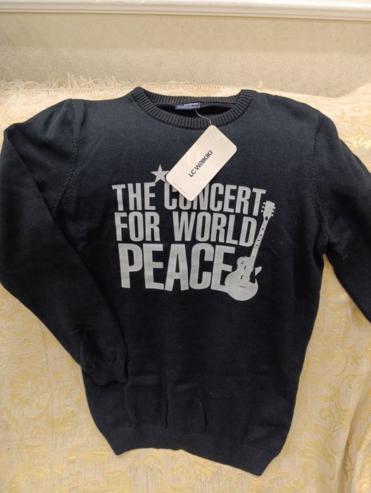 Новий фірмовий светр на хлопчика 12-13 років