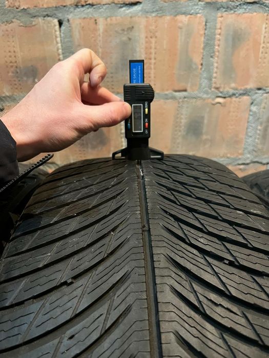 Michelin Pilot Alpin 5 245 45 R19 2023