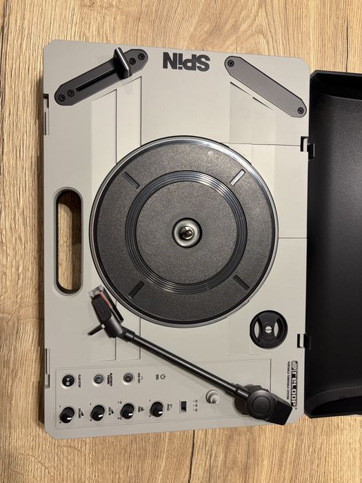 Przenośny gramofon Reloop Spin (Scratch / DJ) + Winyl 7"