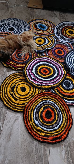 Коврик ручної роботи.