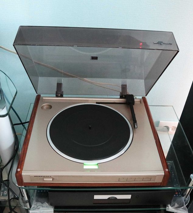 Тангенциальный проигрыватель пластинок Marantz TT 475 редкий