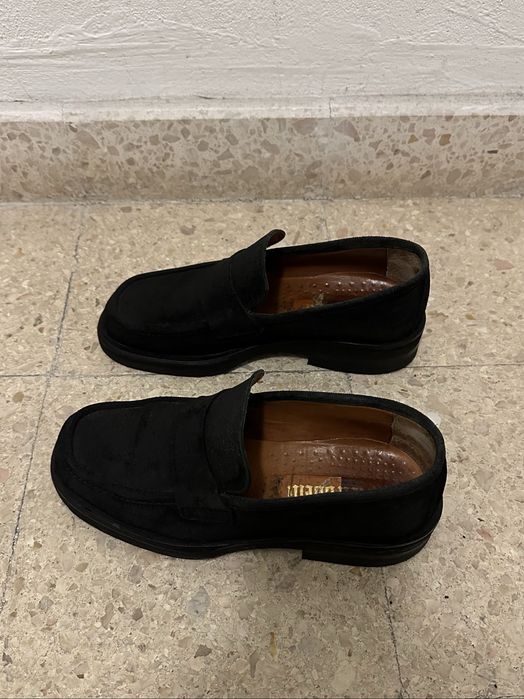 Sapatos homem, em camurça, pretos. Tam:40