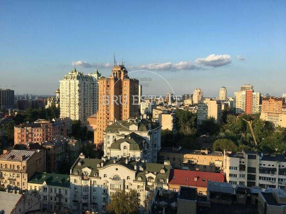 Продам 1 к вул.Дмитрівська 80    м. Університет