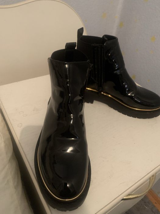 Челсі  лакові, стильні