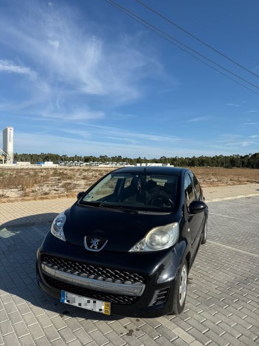 Carro Pegeout 107