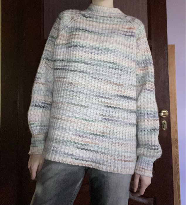 Вязаный свитер