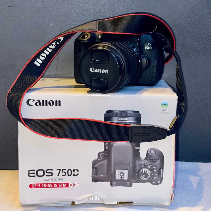 Canon EOS 750D