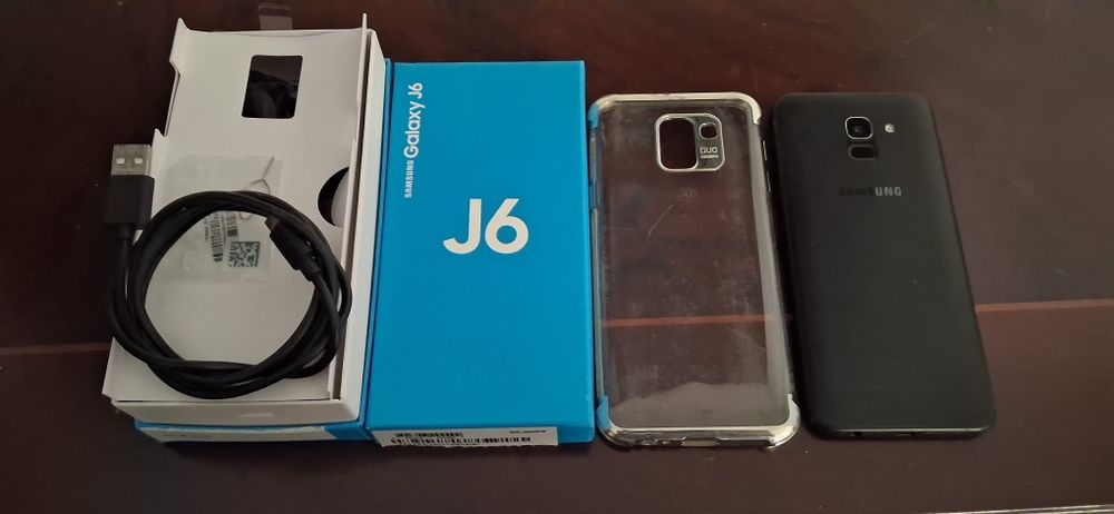 Samsung J6 4G com 32GB
