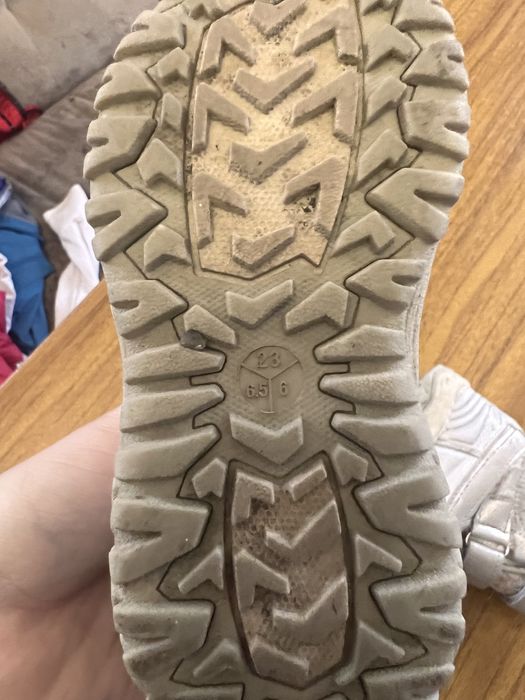 Зимові черевики сірі