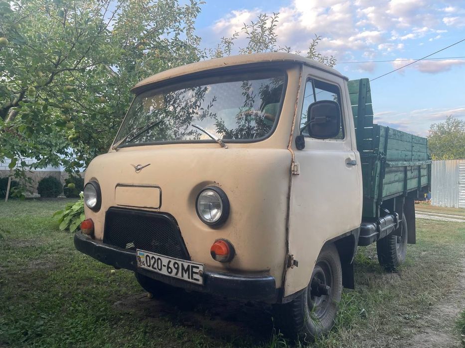 Продам УАЗ  3303