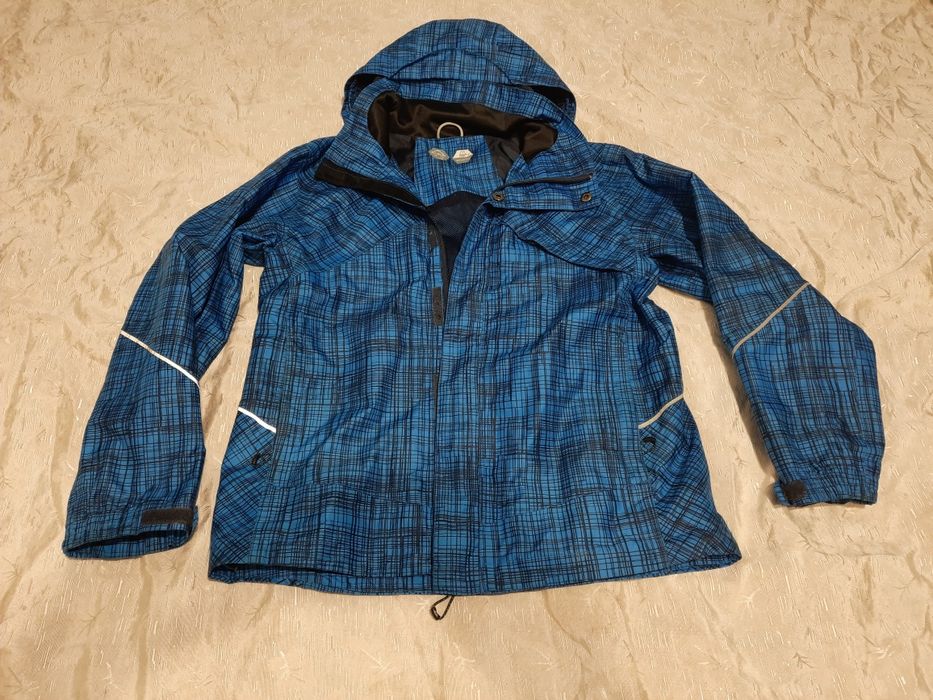 Куртка -пуховик на подростка.