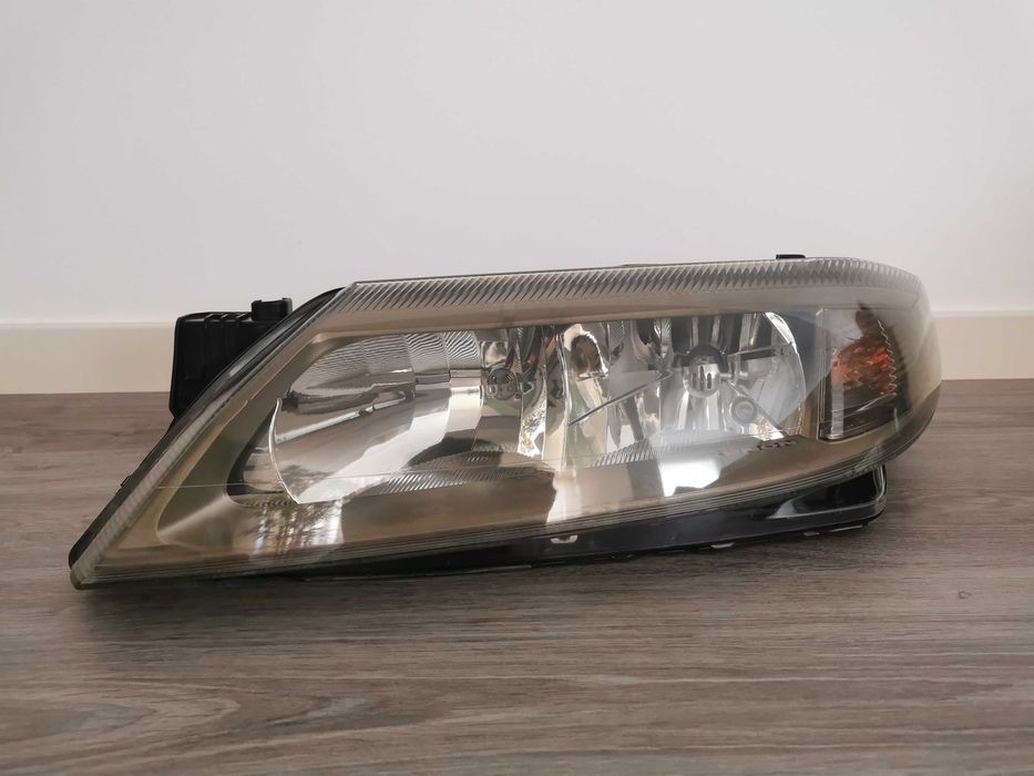 Farol Renault Laguna Grandtour 1.9 dci 120 cv 2001/2007