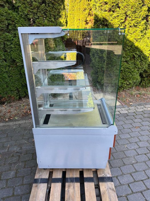 Witryna chłodnicza cukiernicza ES SYSTEM K LCC CARINA