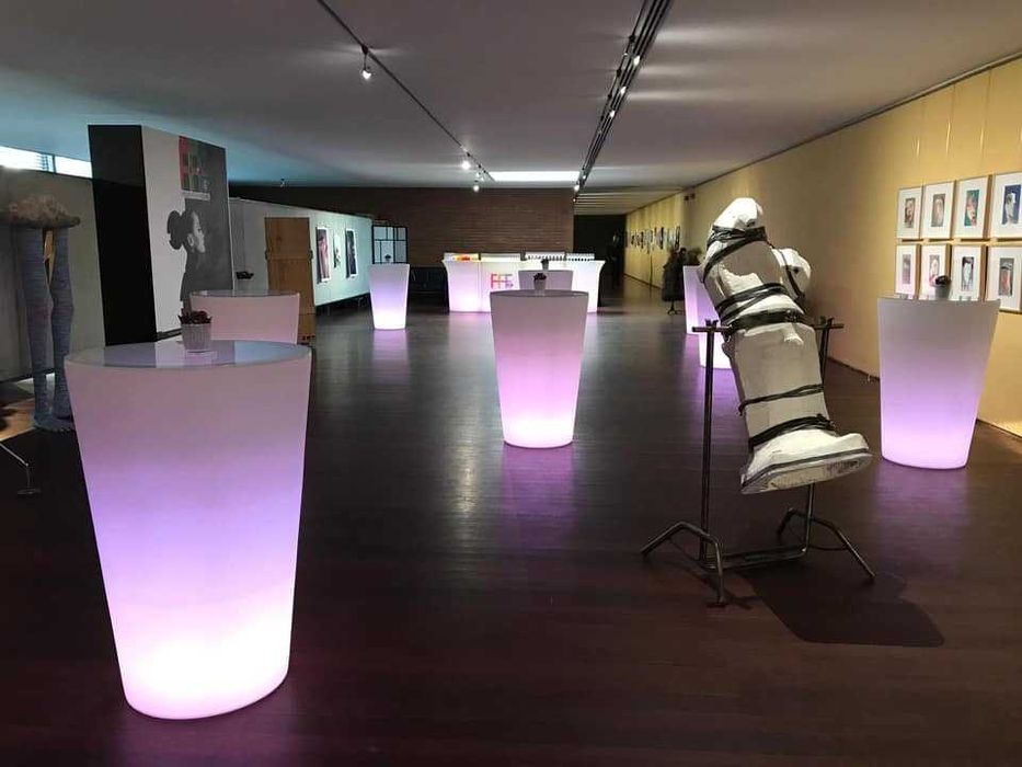 Mobiliario led varias unidades