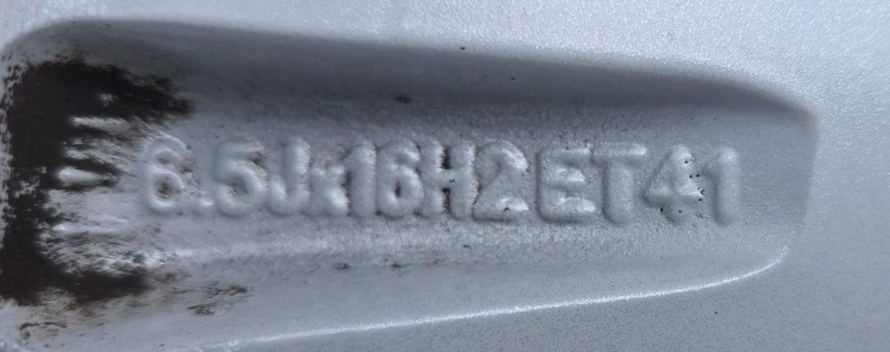Felgi Oryginał VW Passat B8 Sharan 7N opony lato 215/60R16