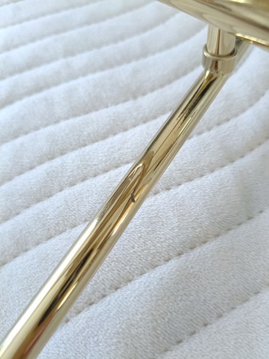 Złota lampa białe kule sufitowa wiszącą