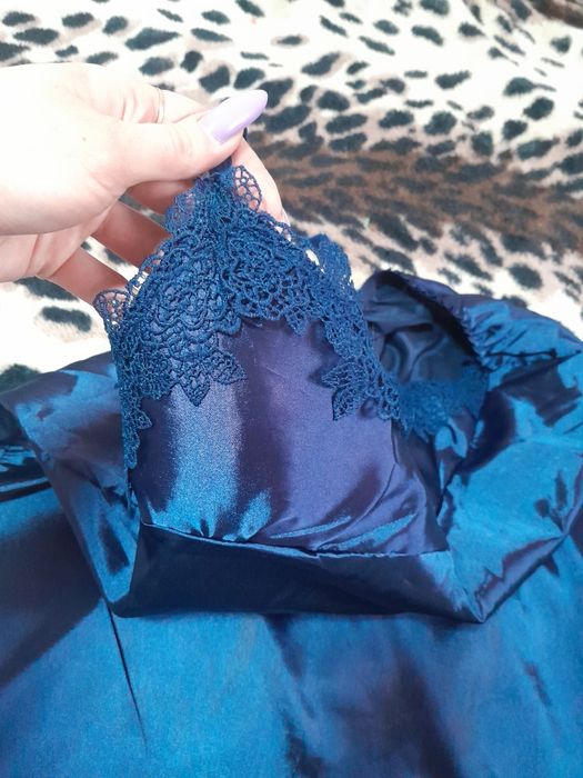 Атласний пеньюар