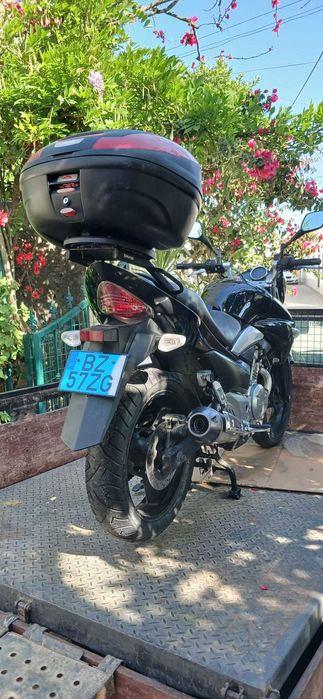 Moto Suzuki Inazuma 250
