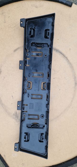 Накладка бампера під номерний знак audi a3 8p