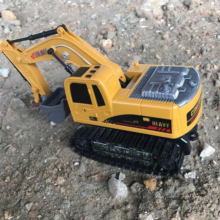 Екскаватор на радіокеруванні