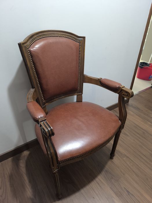 Cadeirão antigo para venda