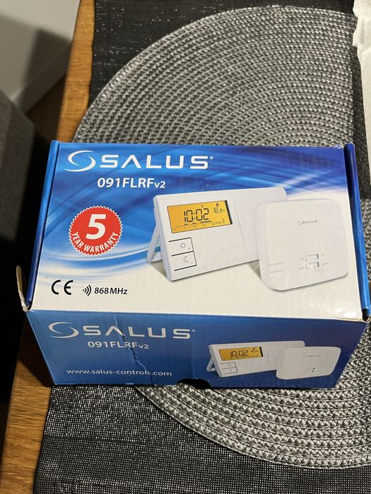 Bezprzewodowy elektroniczny regulator temperatury marki Salus